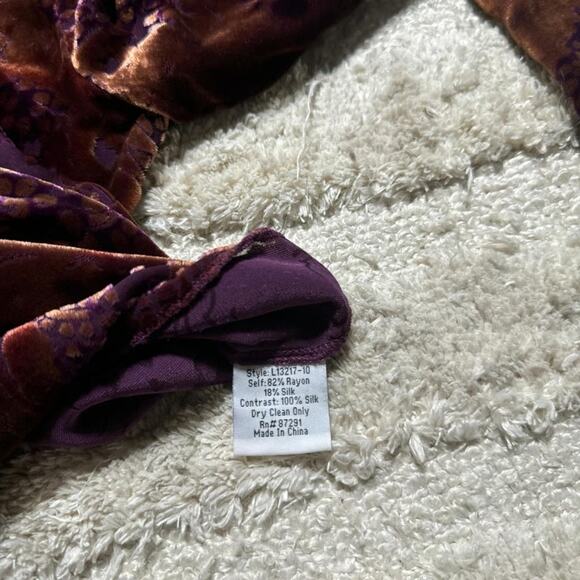 Johnny Was Venetian Keyhole Velvet Blouse - Picture 7 of 7